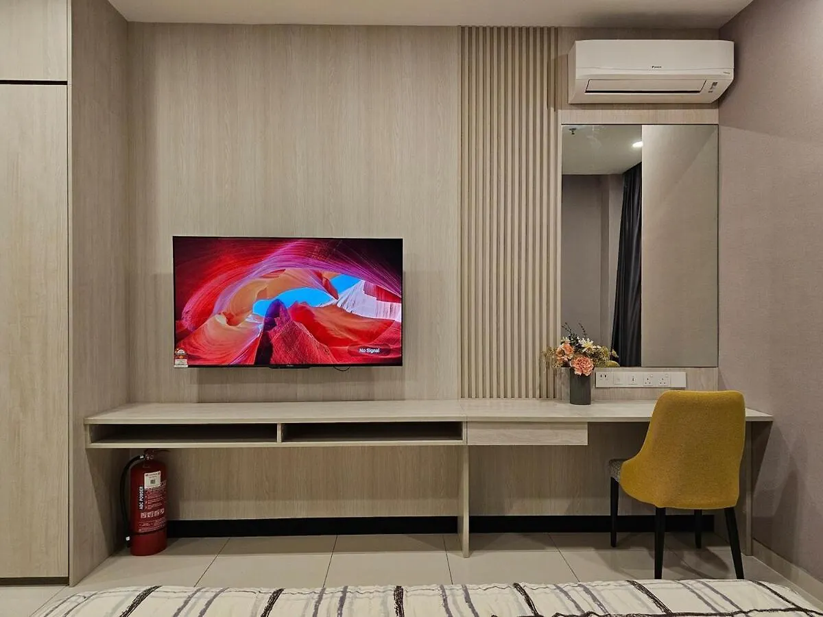 Societe Hartamas, Mont Kiara, Kuala Lumpur Golf Apartment