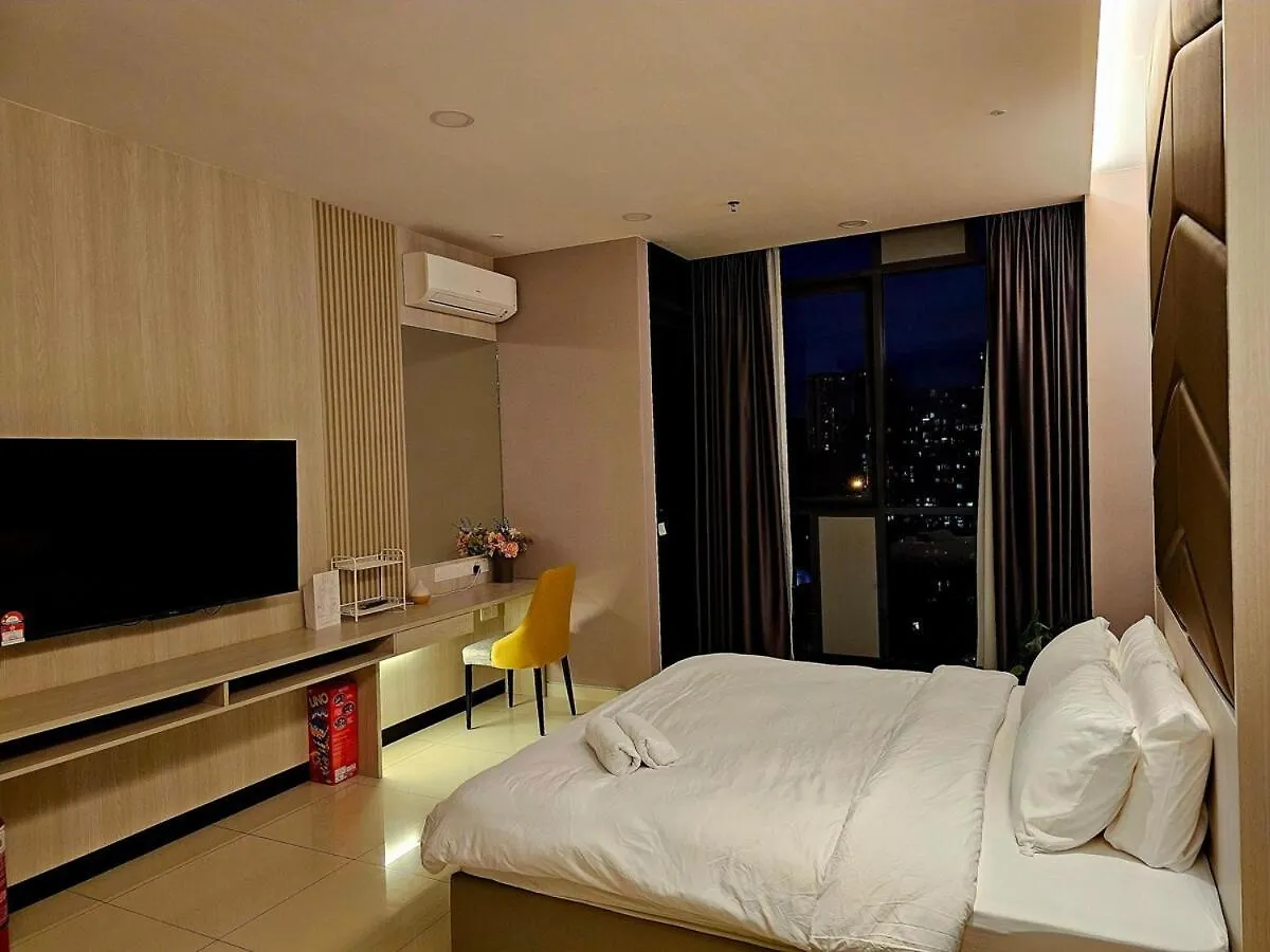 Societe Hartamas, Mont Kiara, Kuala Lumpur Golf Apartment
